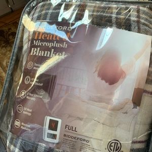 Full size heated blanket